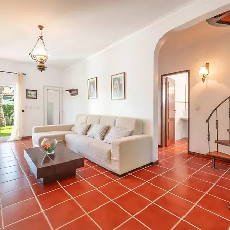 Maison d'hôtes Guestready - Restful Nest In Sao Simao Setúbal