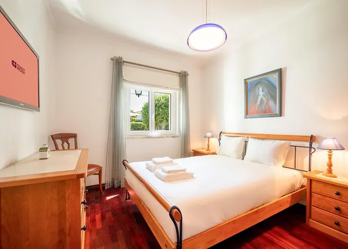 Maison d'hôtes Guestready - Restful Nest In Sao Simao 4*