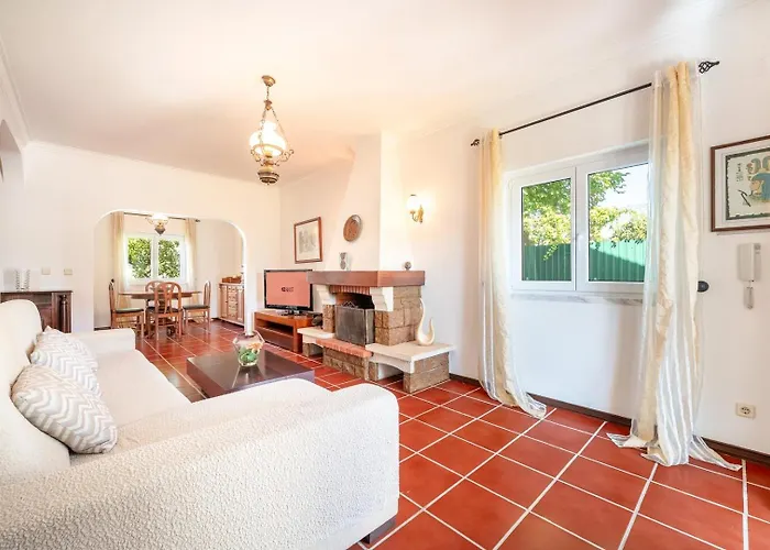 Casa de hóspedes Guestready - Restful Nest In São Simão 3*